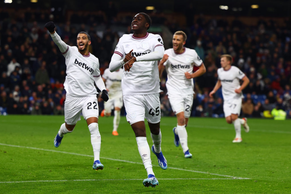 Burnley FC v West Ham United - Premier League